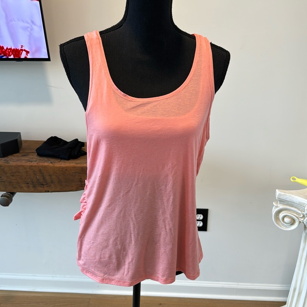 Lululemon tank top with built in bar